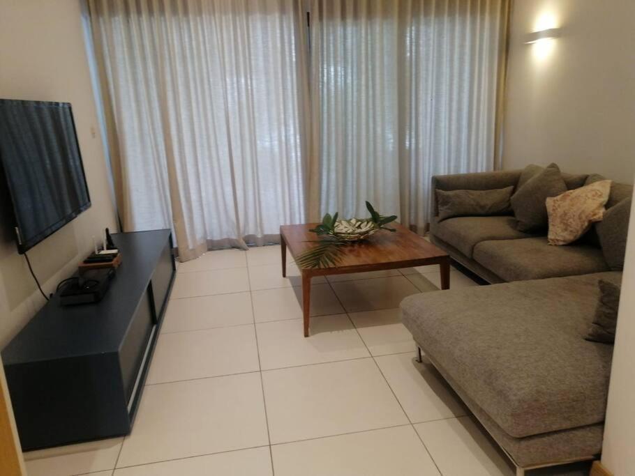 Latitude Luxury Seafront Suite 黑河区 外观 照片