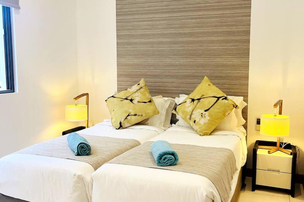 Latitude Luxury Seafront Suite 黑河区 外观 照片