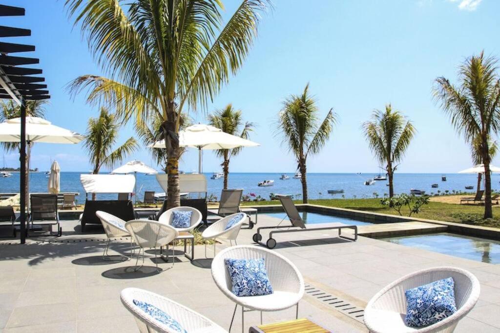 Latitude Luxury Seafront Suite 黑河区 外观 照片