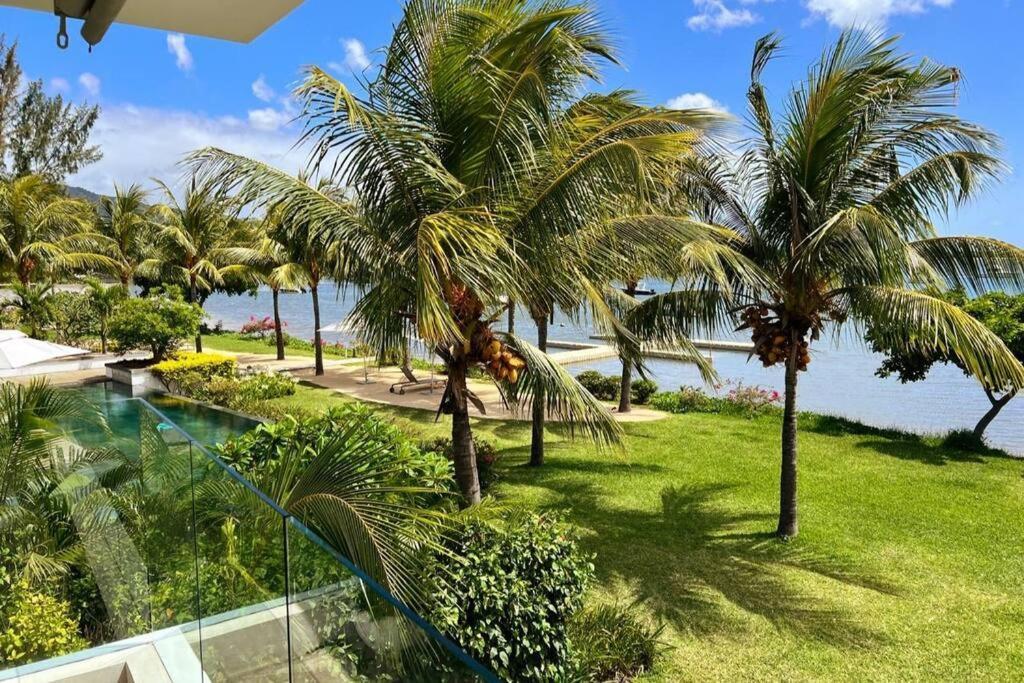 Latitude Luxury Seafront Suite 黑河区 外观 照片
